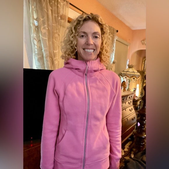 PRICE DROP! NWOT LULULEMON PINK SCUBA HOODIE!! - Picture 4 of 15